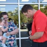 Joel Makovicka Signs Autographs